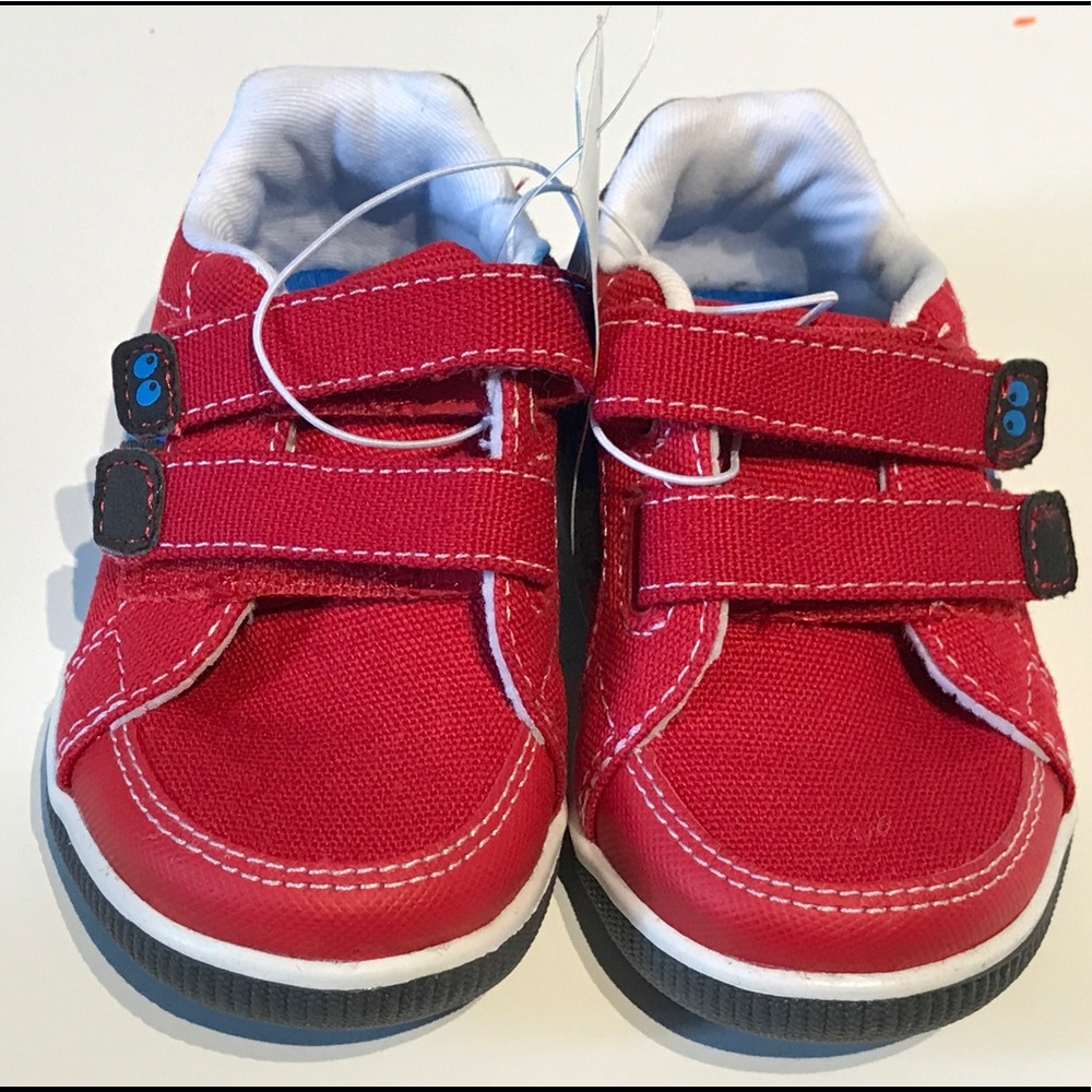 Surprize by Stride Rite

Beautiful Red shoes
Size6